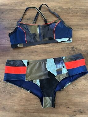 Lole Dauphinee bikini Sporty  Set in Navy, Olive & Red Accents